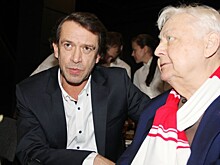 "Вплоть до удушения": Заменивший Табакова Машков пошел на крайние меры