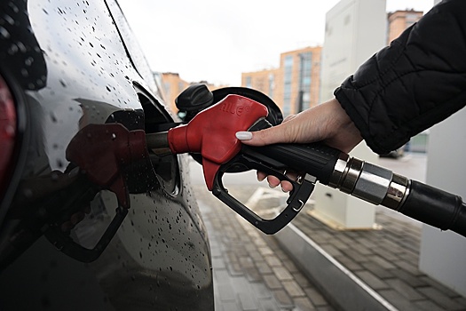 На бирже опять растут цены на бензин и дизель