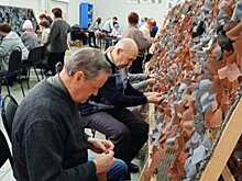 Зареченцы массово плетут сети для участников спецоперации
