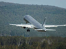 "Ростех": первый импортозамещенный серийный SJ-100 поднялся в воздух