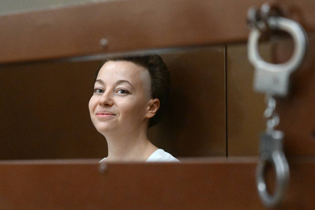 Приговоренную к пяти годам и семи месяцам Беркович этапировали в колонию