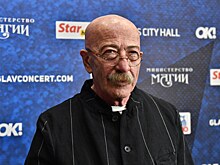 Обескровленные губы и печальный взгляд: 70-летний Розенбаум вышел в свет