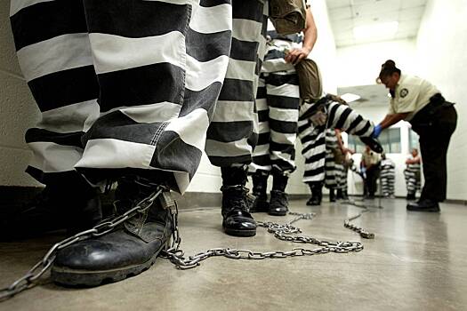 Учительницу посадили на пять лет за секс с ребенком