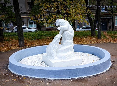 В Ижевске откроют отреставрированную скульптуру «Белые мишки»