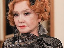 Собянин наградил Веру Алентову знаком "За безупречную службу Москве"