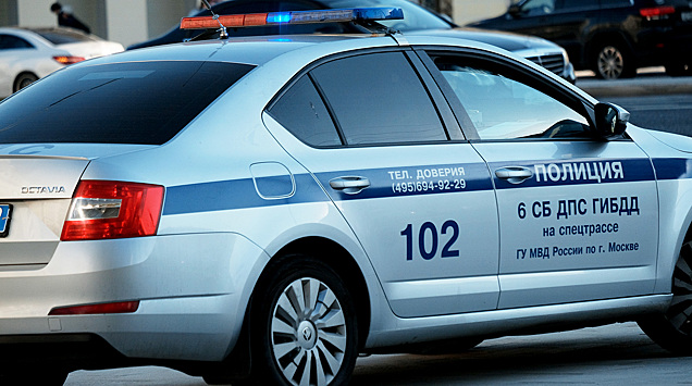 ГИБДД РФ начнет лишать прав за синие наклейки на автомашине