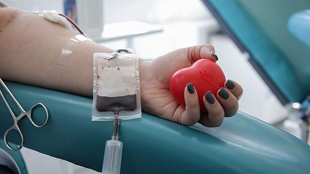 Нужна спасительная кровь: доцент волгоградского ГСПУ ищет донора плазмы для мужа с COVID-19