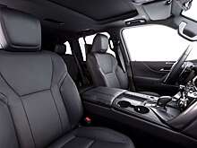 В России начались продажи люксовой версии нового Лэнд Крузера: сколько стоит?