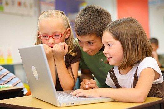 Запись детей в летнюю онлайн-школу началась в Куркине