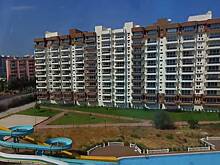 Модель из России выпала с восьмого этажа в Турции, считалась погибшей и воскресла