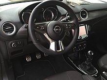 Плюсы и минусы светлого салона автомобиля