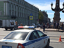 В центре Петербурге из-за подозрительного предмета перекрыт Троицкий мост
