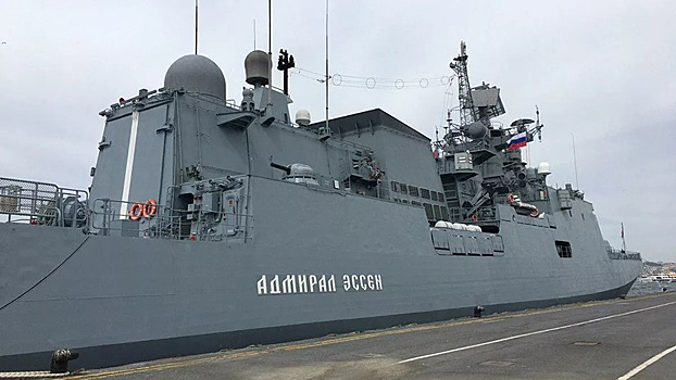 Корабли ЧФ выстраиваются в парадную линию в Севастополе
