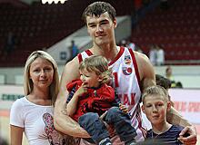Профессиональный баскетболист Владимир Дячок проведет бесплатные тренировки для детей в Куркине