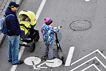 На Алтае автобус сбил коляску с ребенком на пешеходном переходе