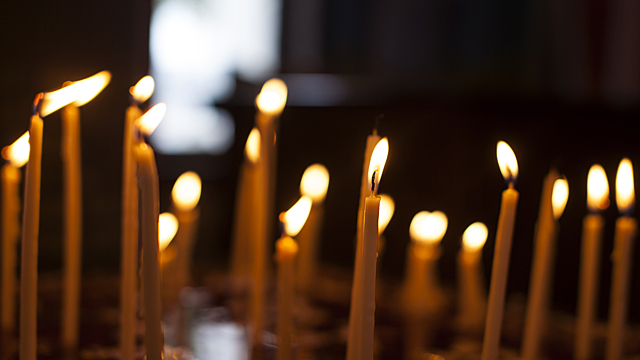 Не ставьте свечи: что делать, если вы заметили в церкви колдуна