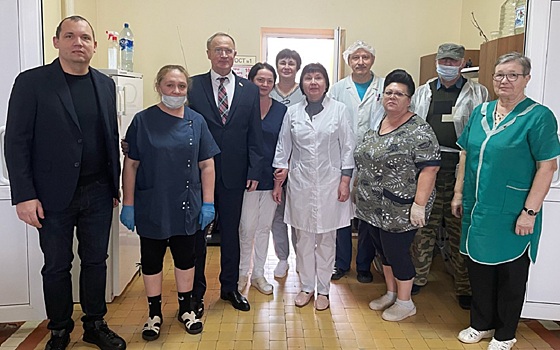 Депутаты Рязанской облдумы навестили паллиативных пациентов Рыбновской ЦРБ