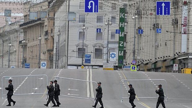 Движение на нескольких улицах в Москве ограничат