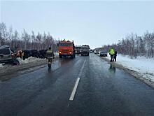 В Большеглущицком районе водитель иномарки погубил водителя "Нивы", вытолкнув его под КамАЗ