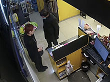 В Москве задержали мужчину, напавшего с ножом на павильоны в ТЦ