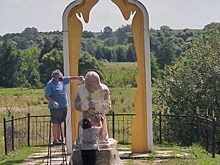 Волонтёры отреставрировали скульптуру святого