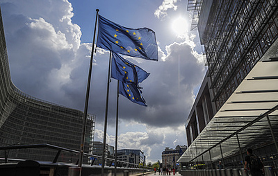 Politico: Греция вслед за Венгрией заблокировала 11-й пакет санкций ЕС против России