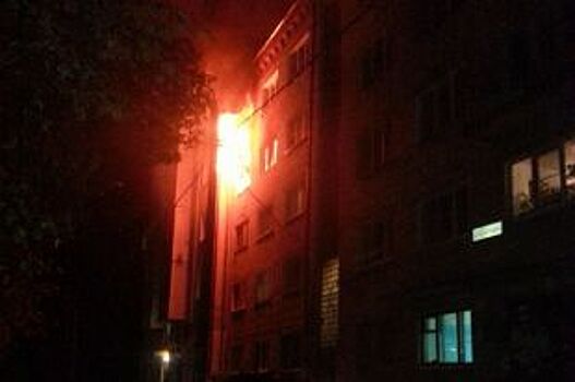 В Коврове в общежитии на улице Островского два дня тушили пожар