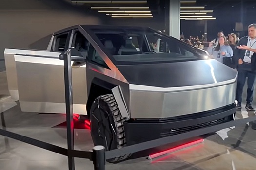 Tesla показала предсерийный Cybertruck и рассказала о самой дешевой модели