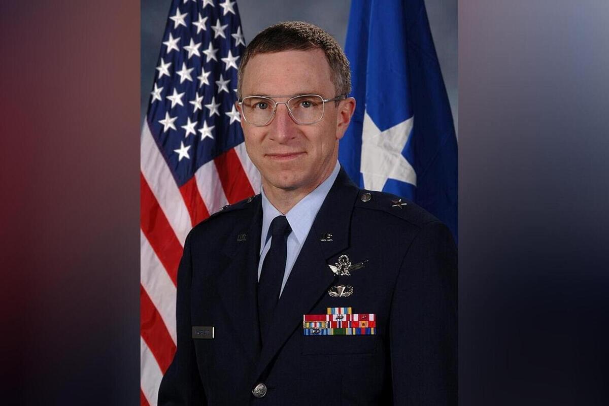 Ключ к разгадке появился в ходе поисков пропавшего генерала ВВС, связанного с НЛО.