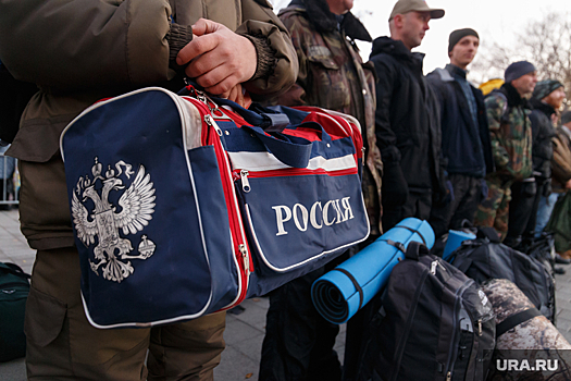 Из Сургута в зону СВО отправилась группа добровольцев