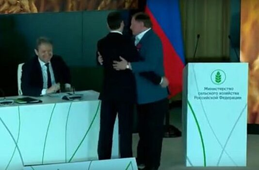 Опубликовано видео обращения Жернова к Медведеву о «дрожащих коленках»