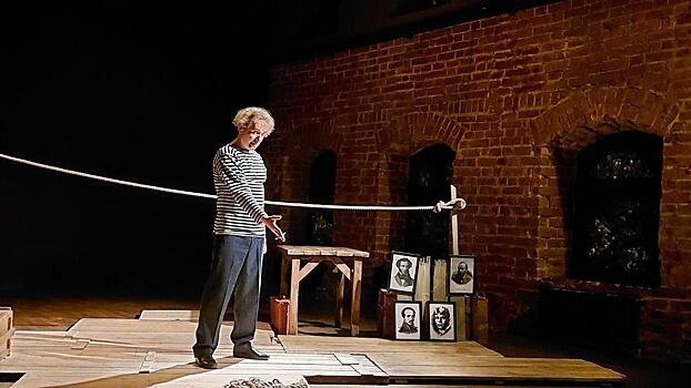 С «Метелью» НХТ побывал «У Троицы», а с «Русским огоньком» - в Вологде