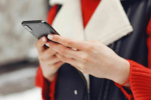 За вход на российские сайты через Google и Facebook* предложили штрафовать