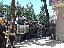 Руководство МВД Дагестана возложило цветы в память о Герое России Магомеде Нурбагандове