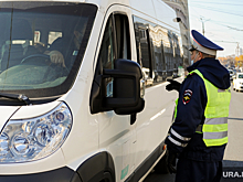 На челябинской трассе мужчина погиб, выйдя из автобуса на ходу