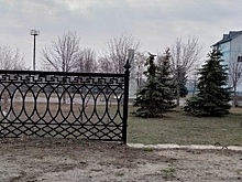 В Волгограде неизвестные украли фрагменты ограды с мемориала павшим героям «Остров Людникова»