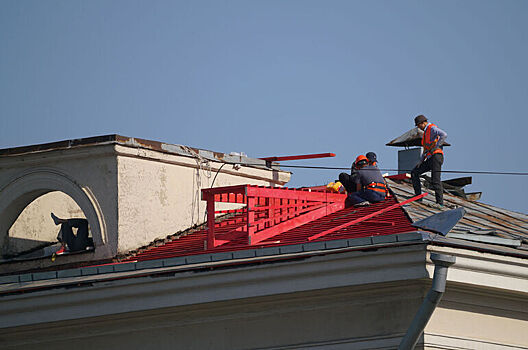 Мигранты в Петербурге стали чаще оформлять патенты на работу