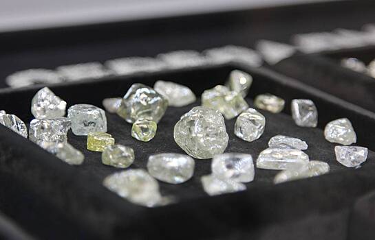 СМИ: страны G7 введут косвенный запрет на алмазы из России