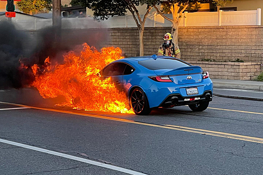 Видео: Toyota GR86 сгорел через сутки после ремонта