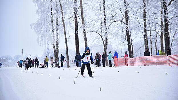 Более 450 школьников боролись за победу на первенстве Вологды по лыжным гонкам