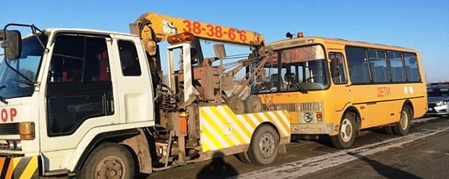 В Омске муж директора школы в нетрезвом состоянии водил школьный автобус