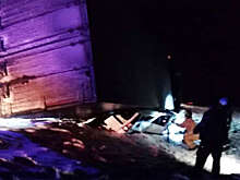 В Ленинградской области фура раздавила легковой автомобиль с людьми