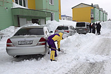 В Южно-Сахалинске устроили соревнования по скоростному откапыванию авто