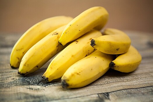 Россиянам назвали пять причин чаще есть бананы
