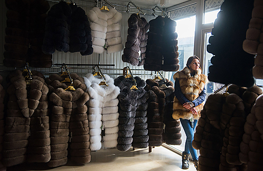 Шубы не берут: рынок меховых изделий в России сократился за три года на четверть