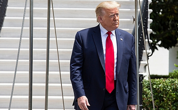 Bloomberg оценил потери Трампа при ударе США по Ирану