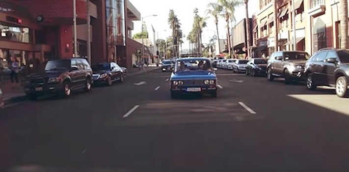 В Лос-Анджелесе сравнили отечественный ВАЗ-2106 с BMW и Volvo