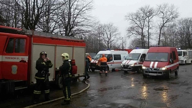 В Петербурге ликвидировали пожар в административном здании