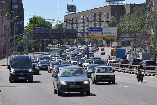 В России подсчитали траты водителей на личные автомобили