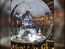 Фотозону с новогодним стеклянным шаром установили в Нижнем Новгороде